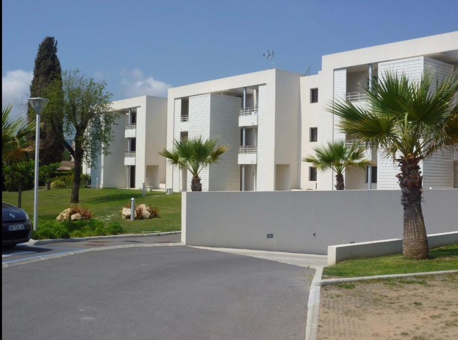 Luxury 3 Piece Garden Apartment In Cannes Marina Mandelieu La Napoule Bagian luar foto