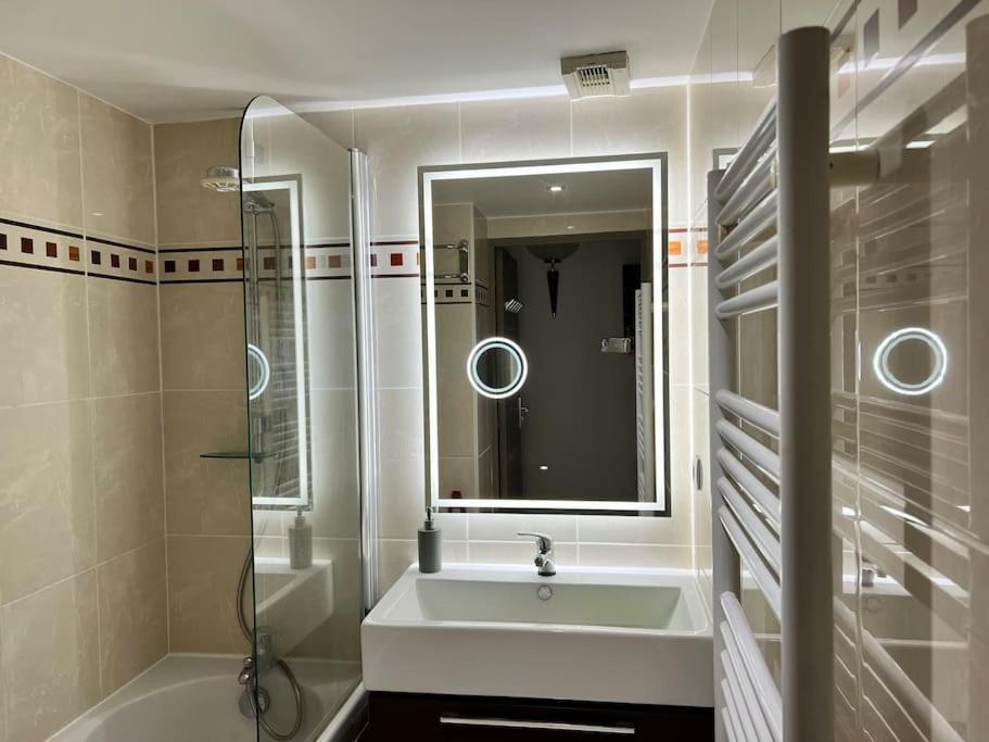 Luxury 3 Piece Garden Apartment In Cannes Marina Mandelieu La Napoule Bagian luar foto